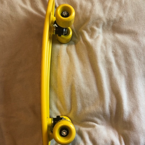 Wet Willy Flame boy skateboard 21” - Picture 4 of 7